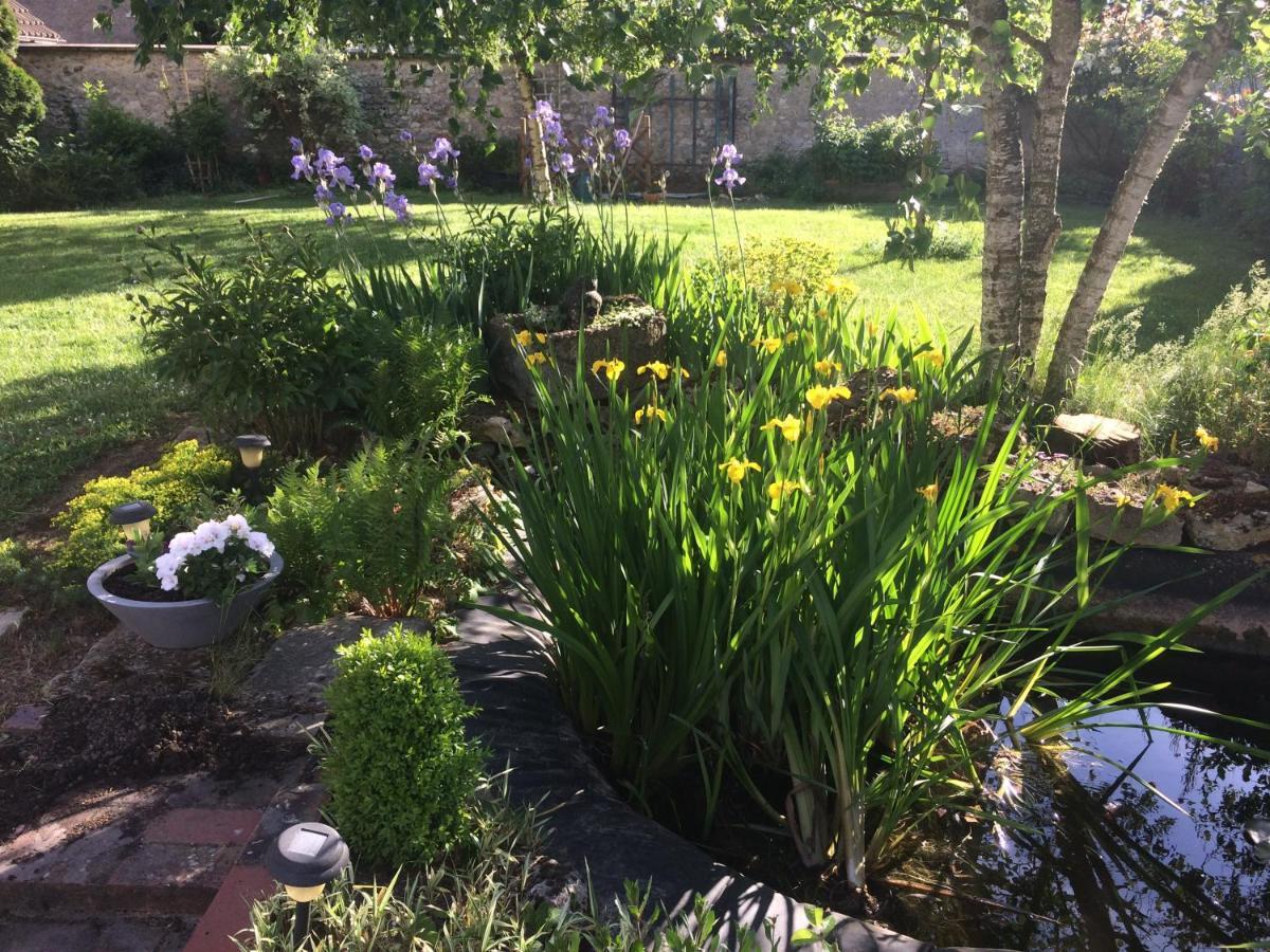 L Escale En Beauce Bed & Breakfast Maisons  Exterior photo