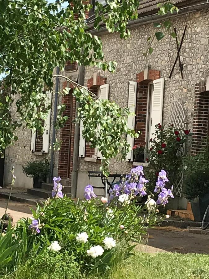 L Escale En Beauce Bed & Breakfast Maisons  Exterior photo