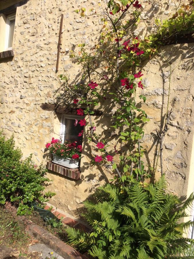 L Escale En Beauce Bed & Breakfast Maisons  Exterior photo